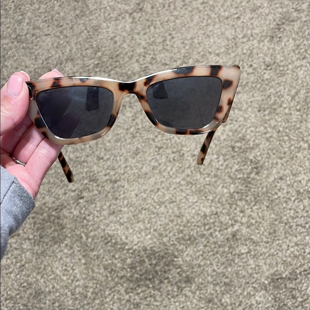 Tortoise Shell Cat-Eye Sunglasses - Picture 2 of 3
